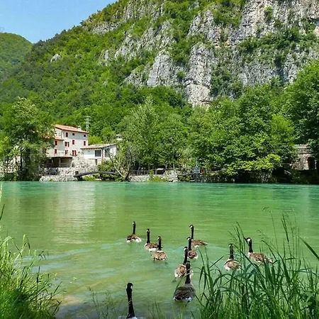 Casa Sul Fiume County House Bed & Breakfast Solagna