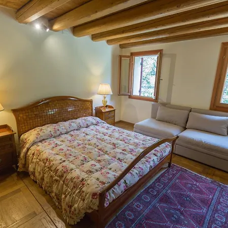 Casa Sul Fiume County House Bed & Breakfast Solagna