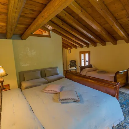 Casa Sul Fiume County House Bed & Breakfast 3*
